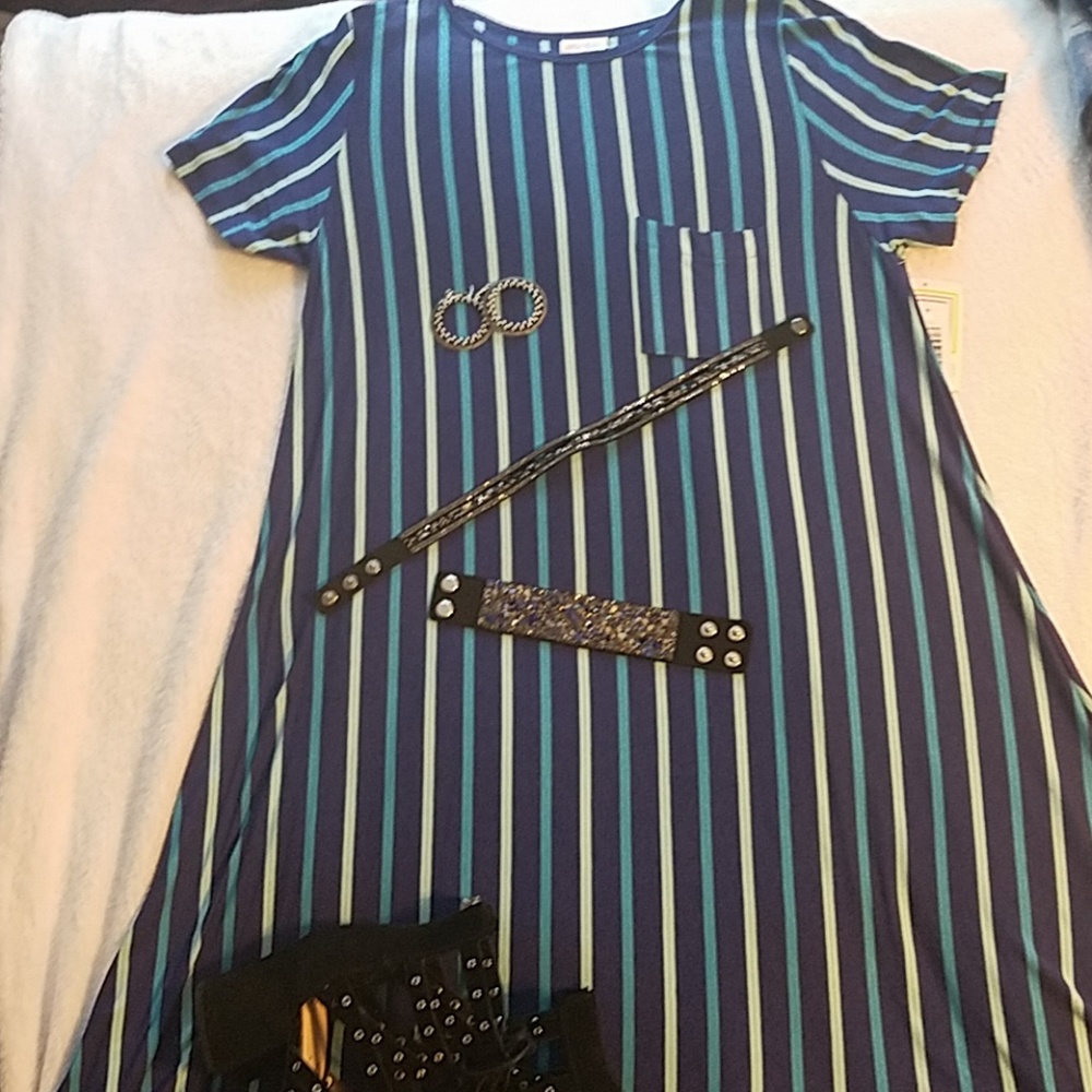 Large LuLaRoe Carly